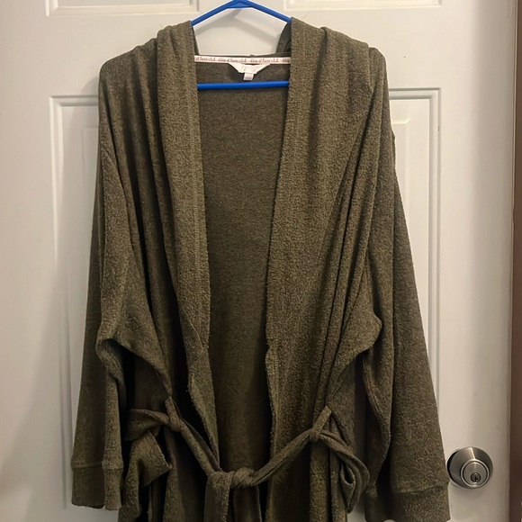 2/$16~Army Green Short Hooded Robe - Picture 1 of 7